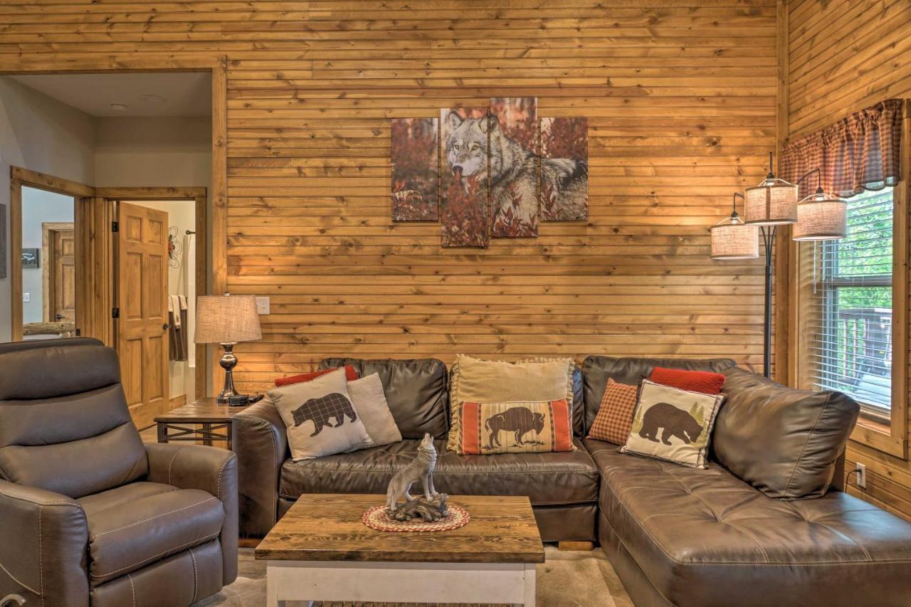 Branson West Cabin With Pool Access And Golfing Buitenkant foto